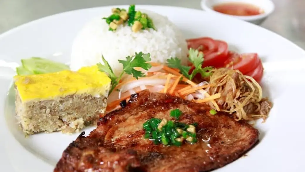 Saigon - Tour della città di un'intera giornata - Cena in un ristorante galleggiante