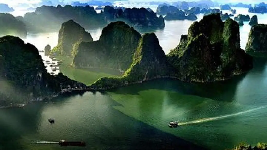 Baia di Halong – Hanoi