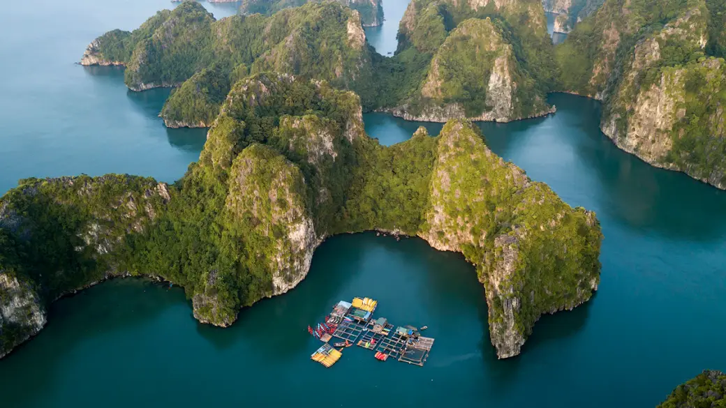 Ha Long - Hanoi - Partenza