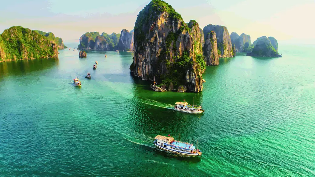 Ha Long - Hanoi - Partenza