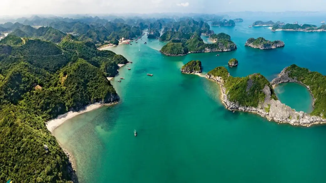Hanoi - Halong - Baia di Bai Tu Long/ Baia di Lan Ha