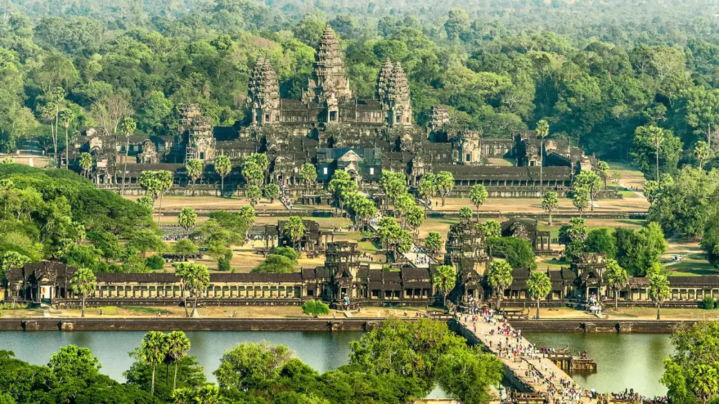Siem Reap – Santuario degli Elefanti di Kulen e Tour dello Street Food