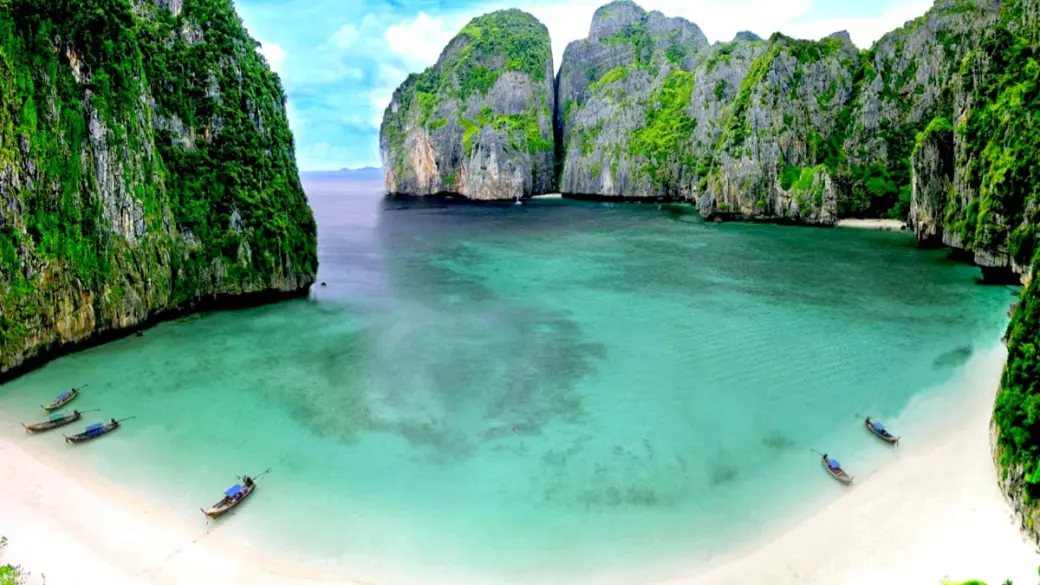 Esplorare le isole Phi Phi Tour di gruppo con guida parlante inglese
