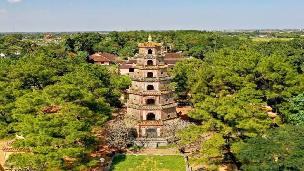 Mezza giornata tour della città ad Hue