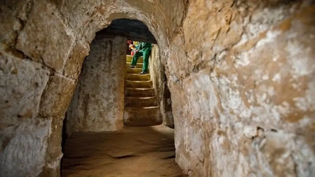 Ho Chi Minh - Cunicolo di Cu Chi – Tempio Cao Dai