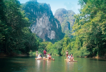 Khao Sok - Bamboo Rafting (mezza giornata) - Khao Sok (B) Tour di gruppo con guida parlante inglese